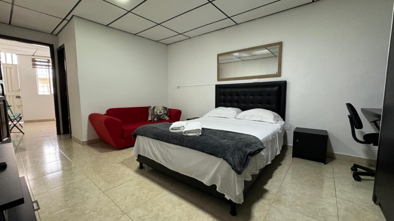 Апартаменты Acogedor Apartaestudio Ubicado En La Zona Rosa De Перейра Экстерьер фото